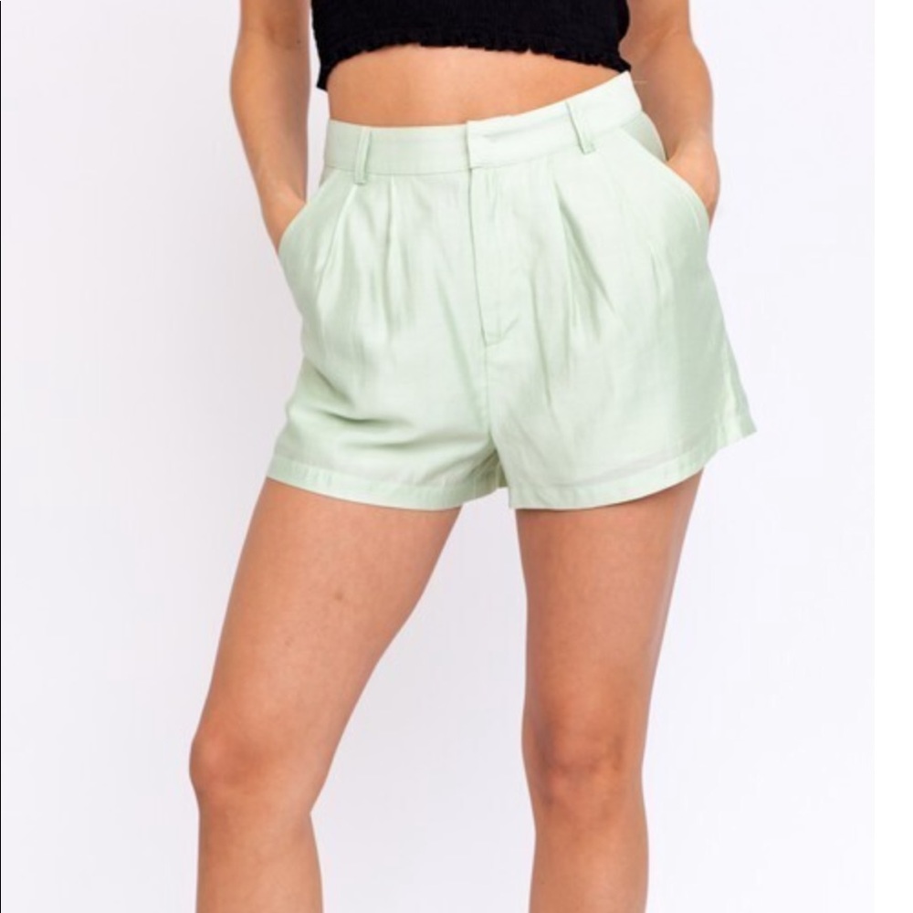Pistachio pleated shorts